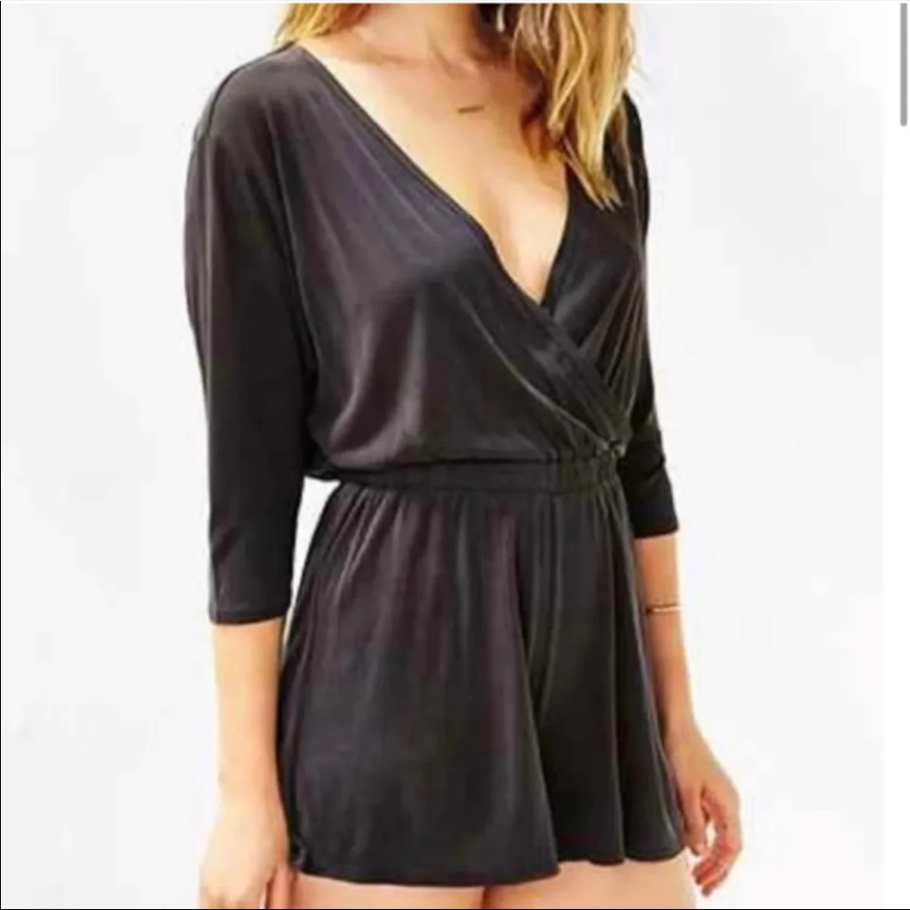 Urban outfitters Boho Draped 3/4 sleeve black dressy romper Sz XS Lightweight